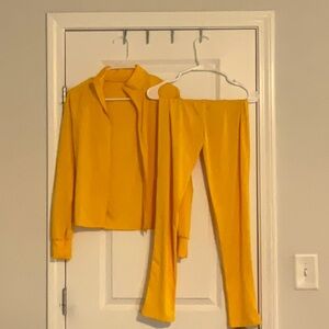 Medium Yellow Workout Set